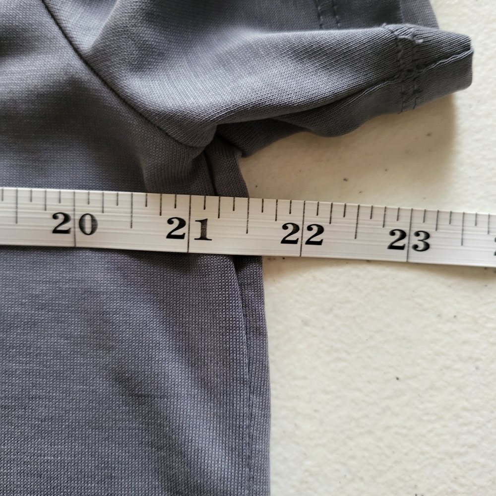 Women's Shortsleeve Tops - Picture 9 of 10